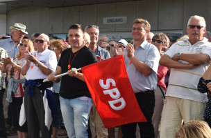 Mit vielen Bürgerinnen und Bürgern brachte die SPD im Coburger Land ihren Unmut zum Ausdruck.