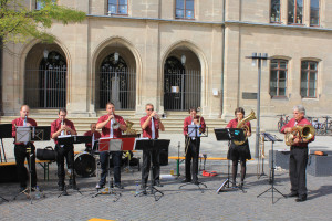 Auch Live-Musik bereicherte das Sommerfest auf dem Albertsplatz.